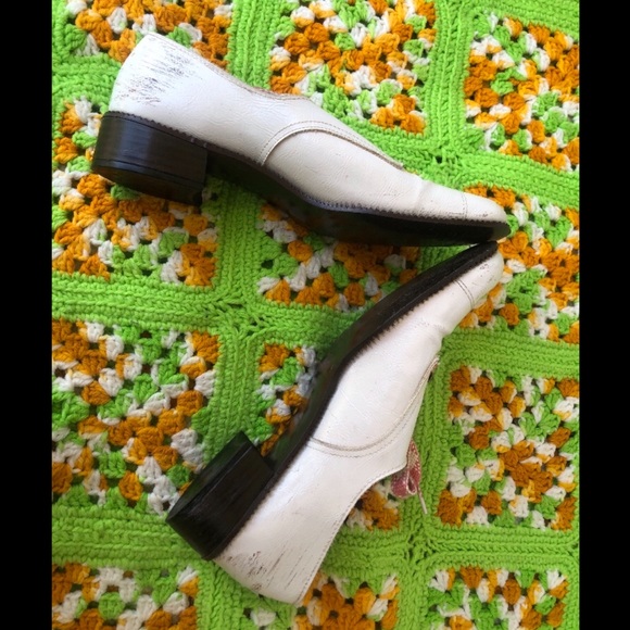 SOLD Vintage 60s White Saddle Shoes 🌸 - Picture 5 of 6